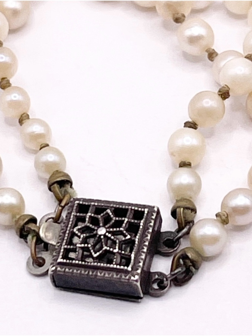 Vintage Classic Double Strand Pearl Necklace - Picture 6 of 10